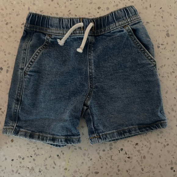 Bundle of Cat & Jack denim shorts 4T - Picture 6 of 7